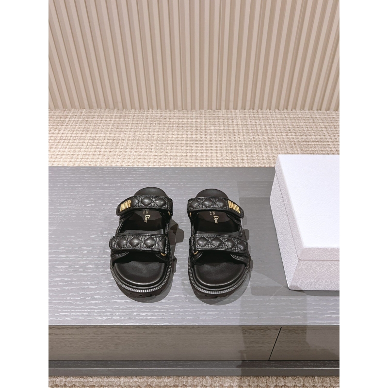 ch**an D*or sandals